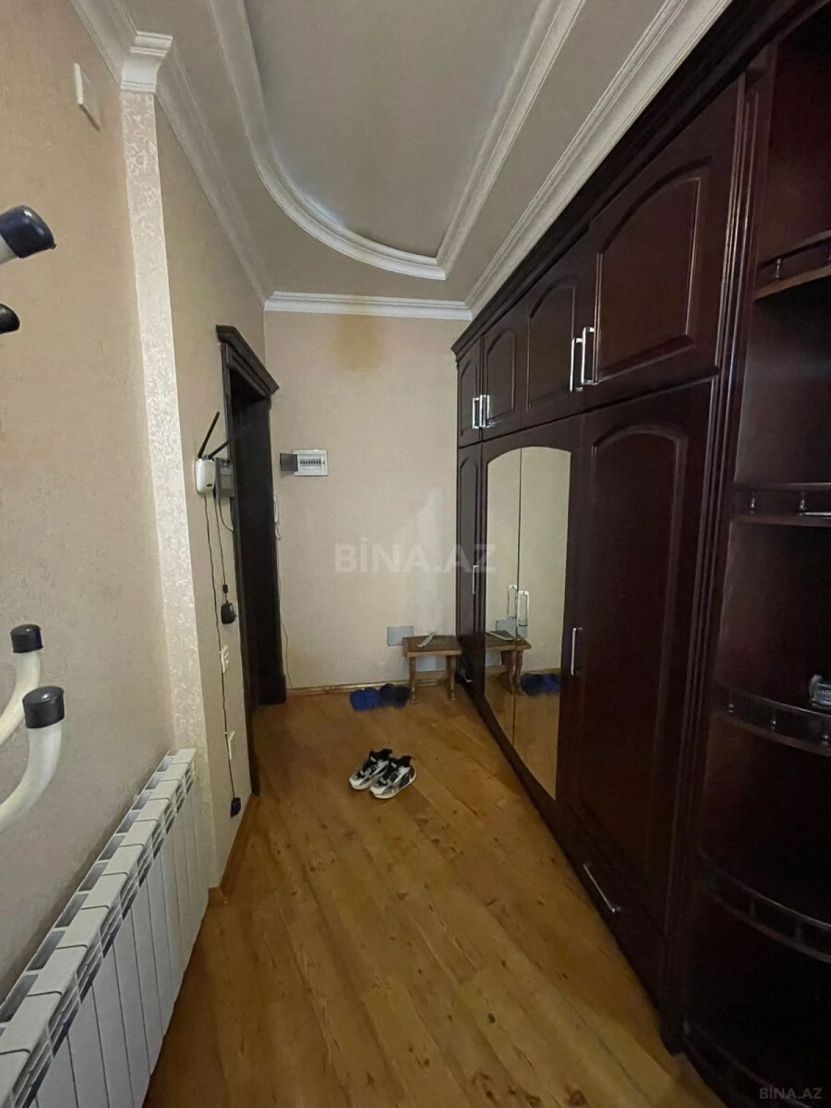 Kirayə verilir 2 otaqlı mənzil 105 m²