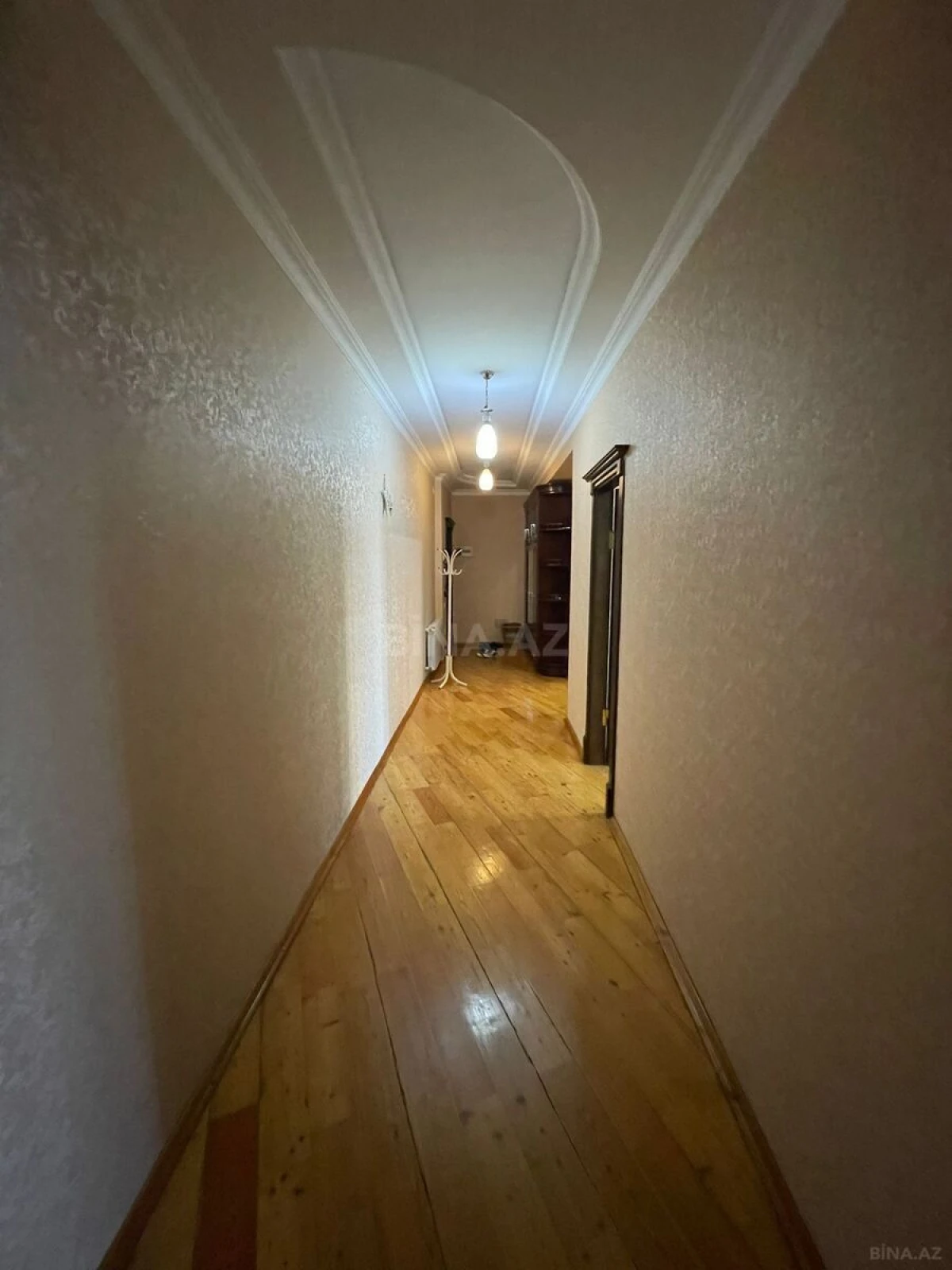 Kirayə verilir 2 otaqlı mənzil 105 m²