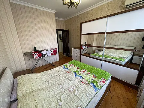 Kirayə verilir 2 otaqlı mənzil 105 m²