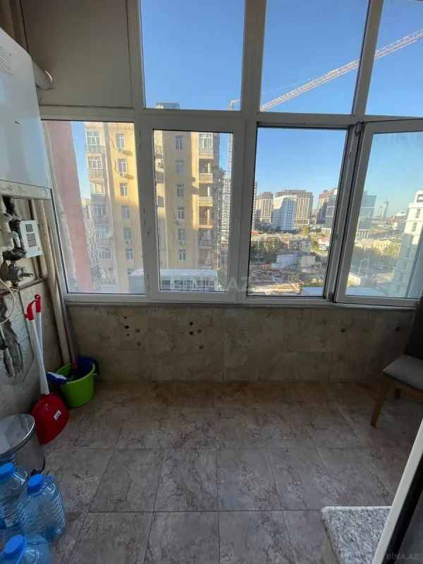 Kirayə verilir 2 otaqlı mənzil 105 m²