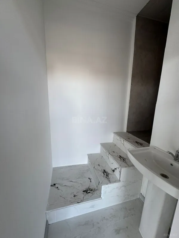 Satılır obyekt 180 m²