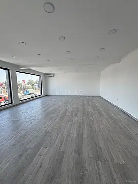 Satılır obyekt 180 m²