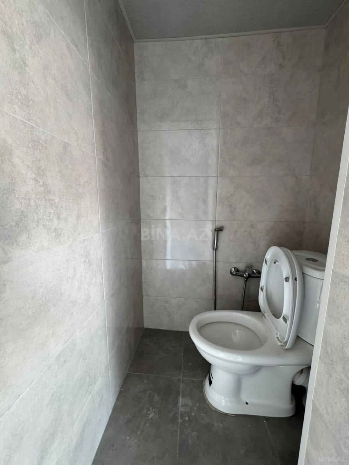 Satılır obyekt 180 m²