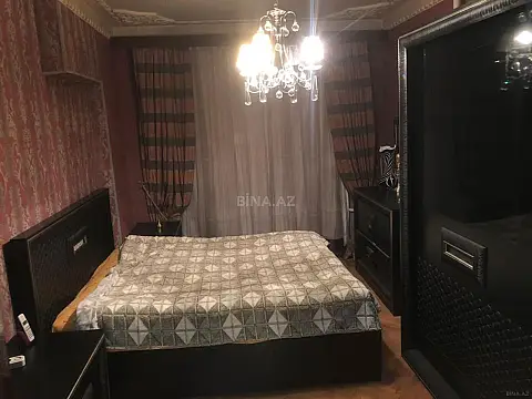 Satılır 5 otaqlı mənzil 120 m²