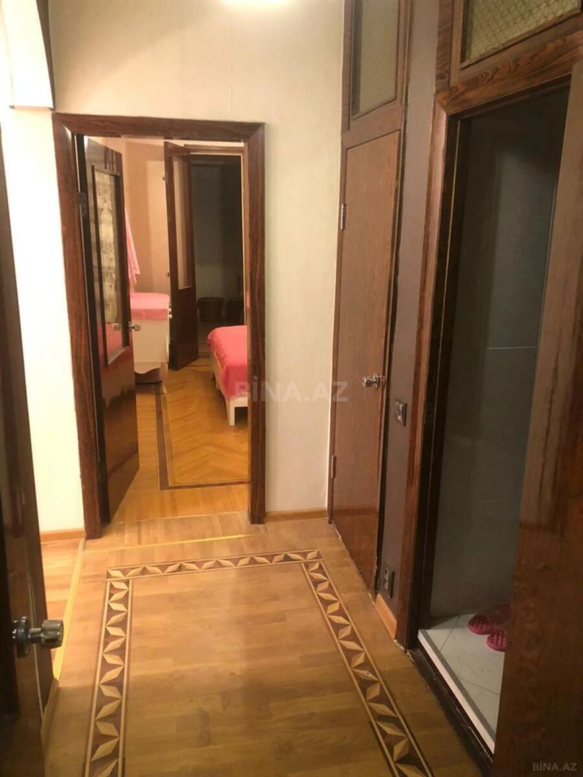 Satılır 5 otaqlı mənzil 120 m²