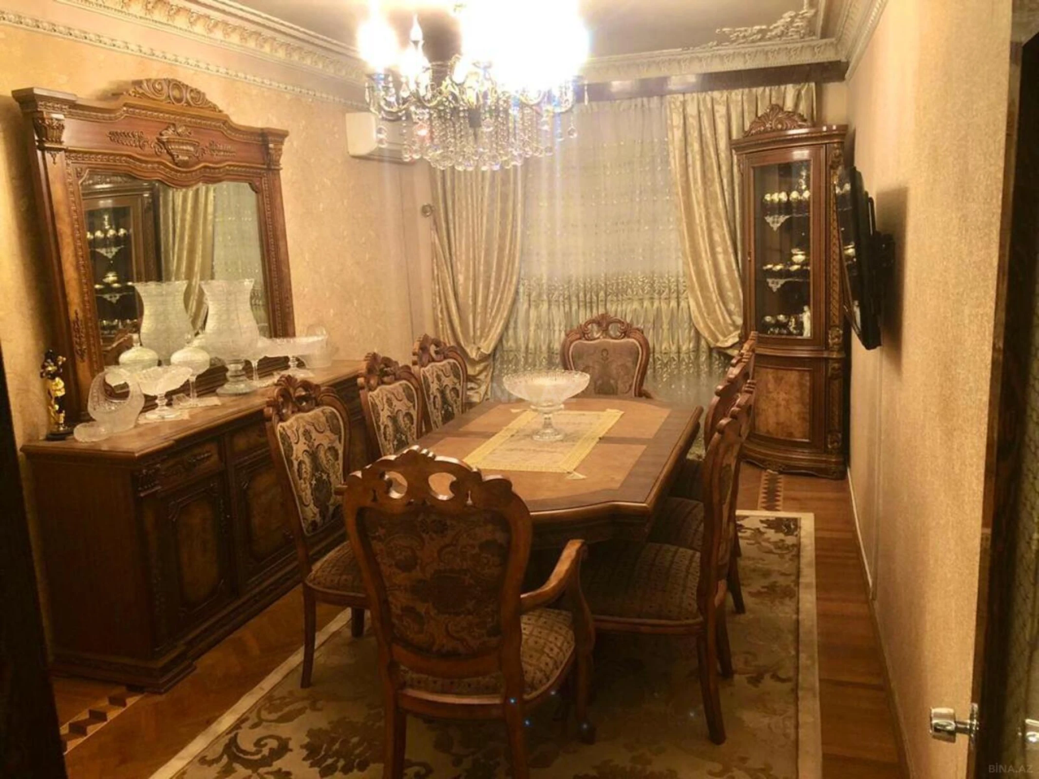 Satılır 5 otaqlı mənzil 120 m²