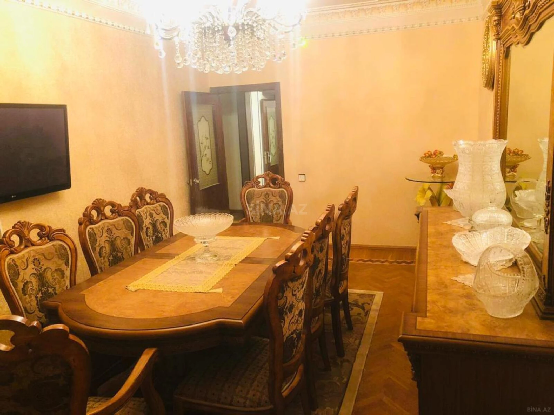 Satılır 5 otaqlı mənzil 120 m²