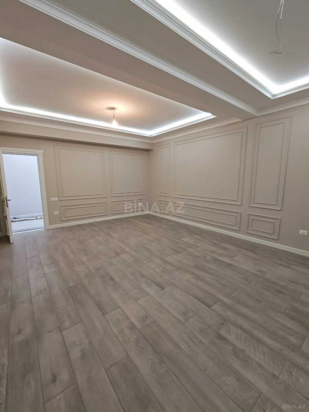 Satılır 3 otaqlı mənzil 115 m²