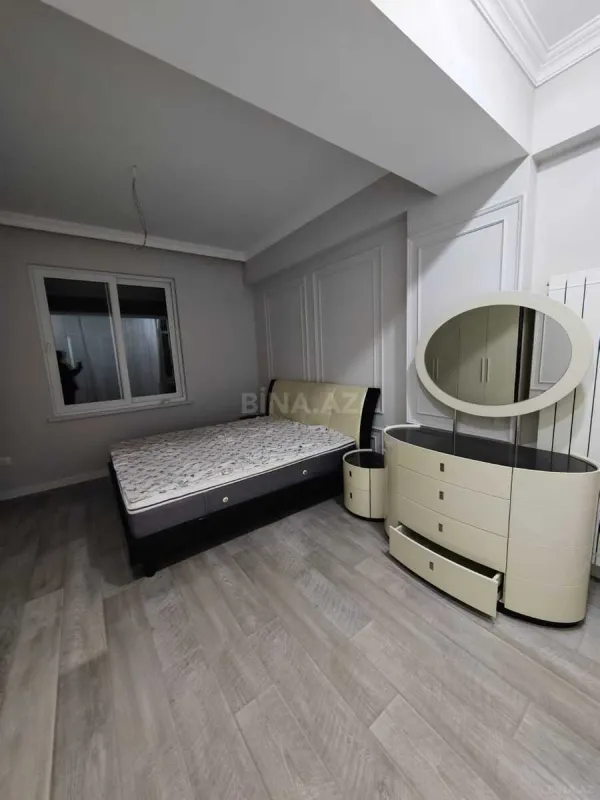 Satılır 3 otaqlı mənzil 115 m²