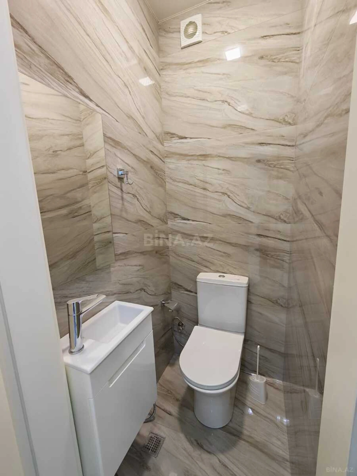 Satılır 3 otaqlı mənzil 115 m²