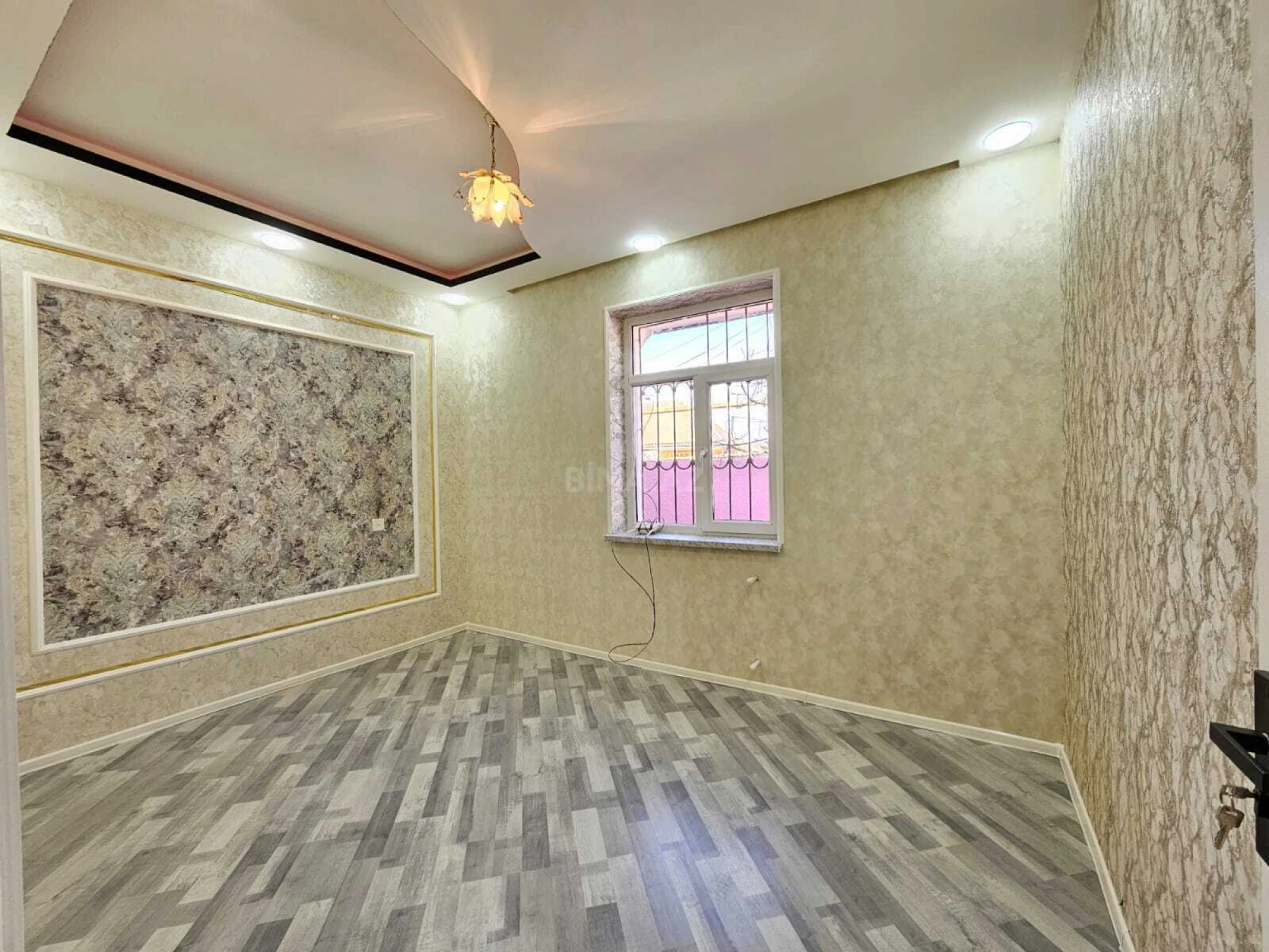 Satılır 2 otaqlı həyət evi 65 m²