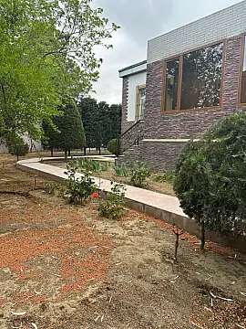 Satılır 5 otaqlı həyət evi 240 m²