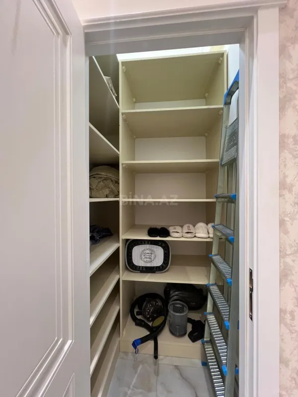 Satılır 3 otaqlı mənzil 120 m²