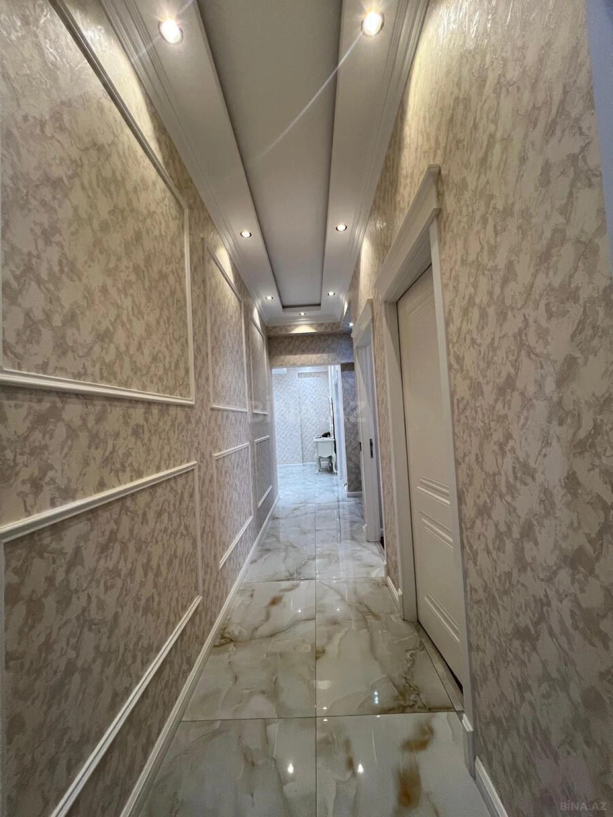 Satılır 3 otaqlı mənzil 120 m²