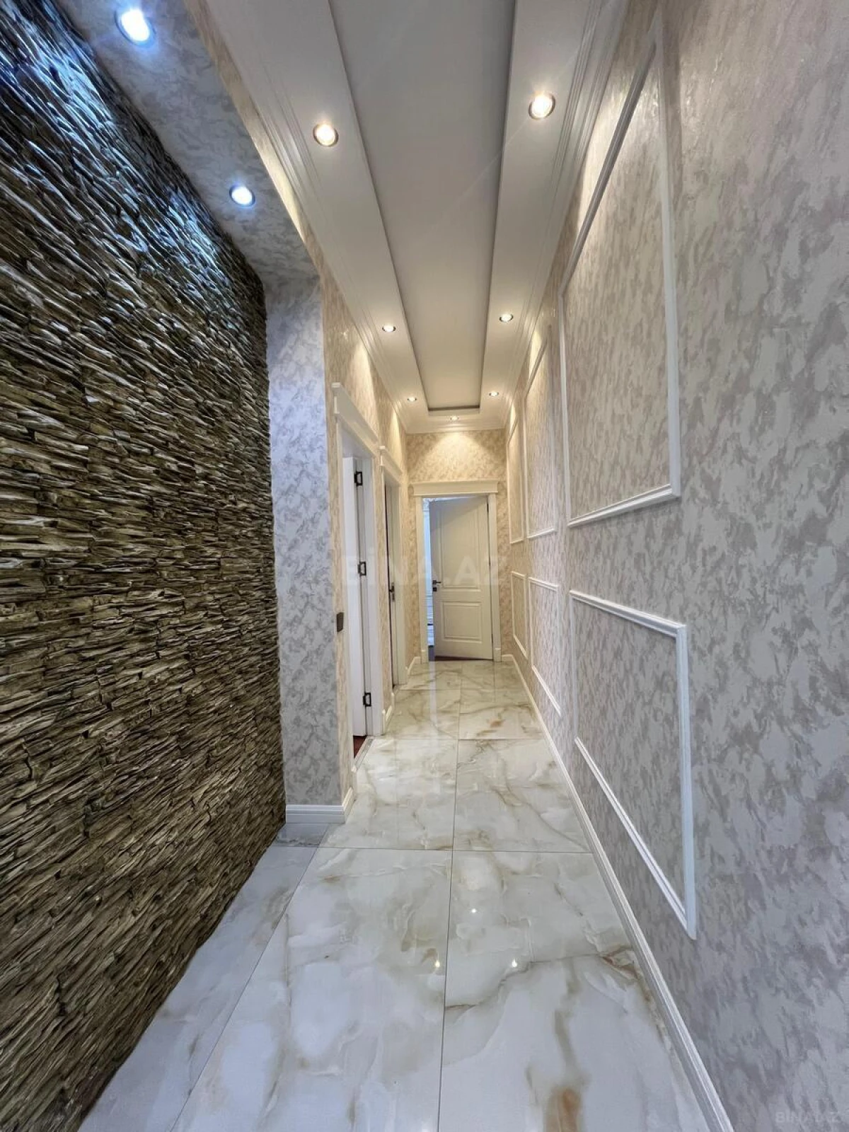 Satılır 3 otaqlı mənzil 120 m²