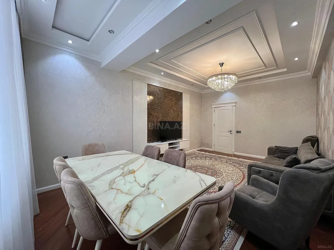 Satılır 3 otaqlı mənzil 120 m²