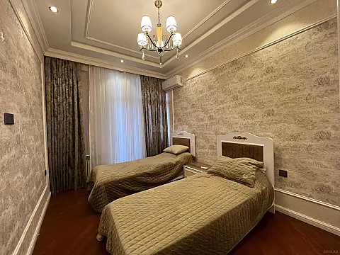 Satılır 3 otaqlı mənzil 120 m²