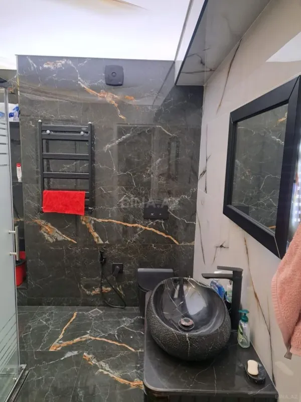 Satılır 3 otaqlı mənzil 115 m²