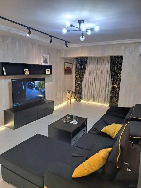 Satılır 3 otaqlı mənzil 115 m²