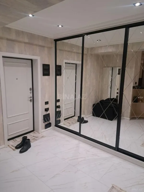 Satılır 3 otaqlı mənzil 115 m²