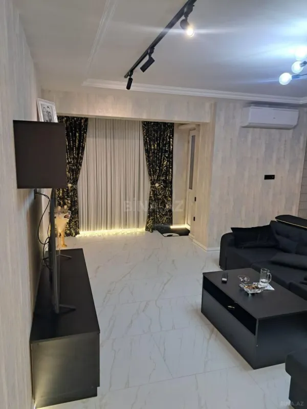 Satılır 3 otaqlı mənzil 115 m²