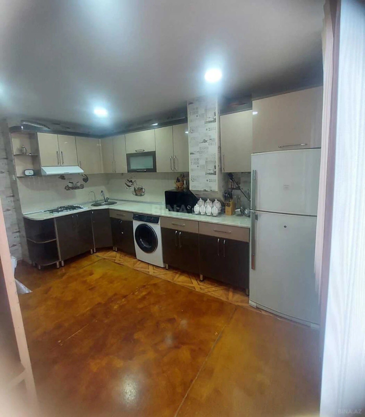 Satılır 4 otaqlı mənzil 100 m²