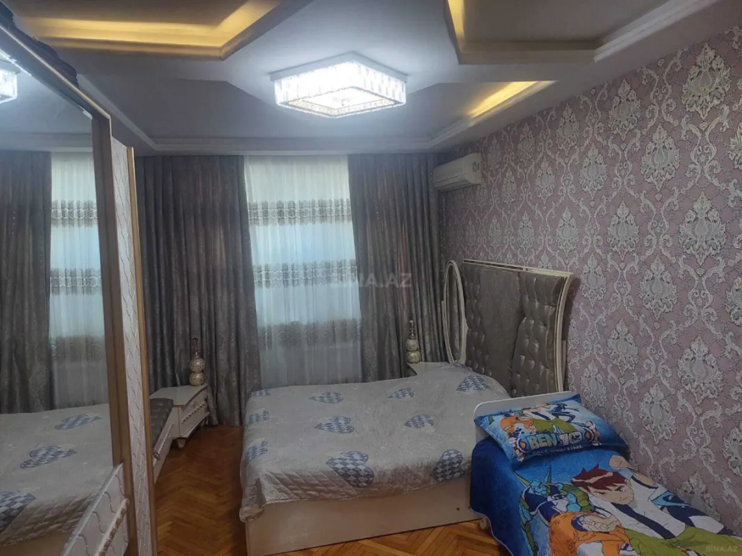 Satılır 4 otaqlı mənzil 100 m²