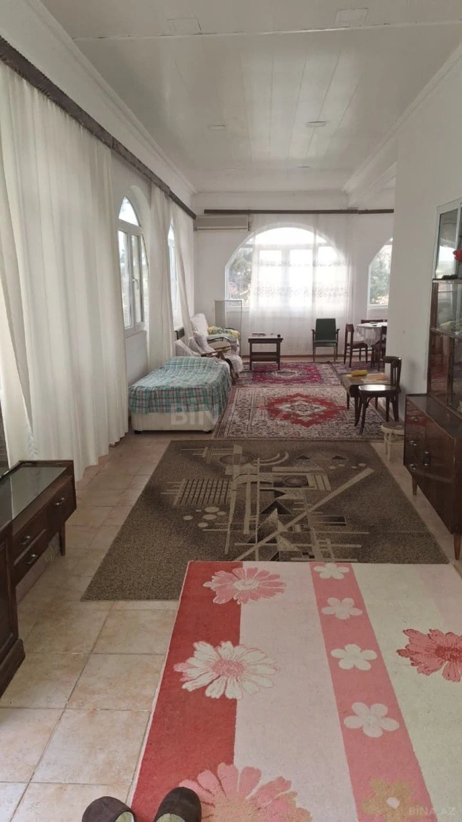 Satılır 8 otaqlı həyət evi 300 m²