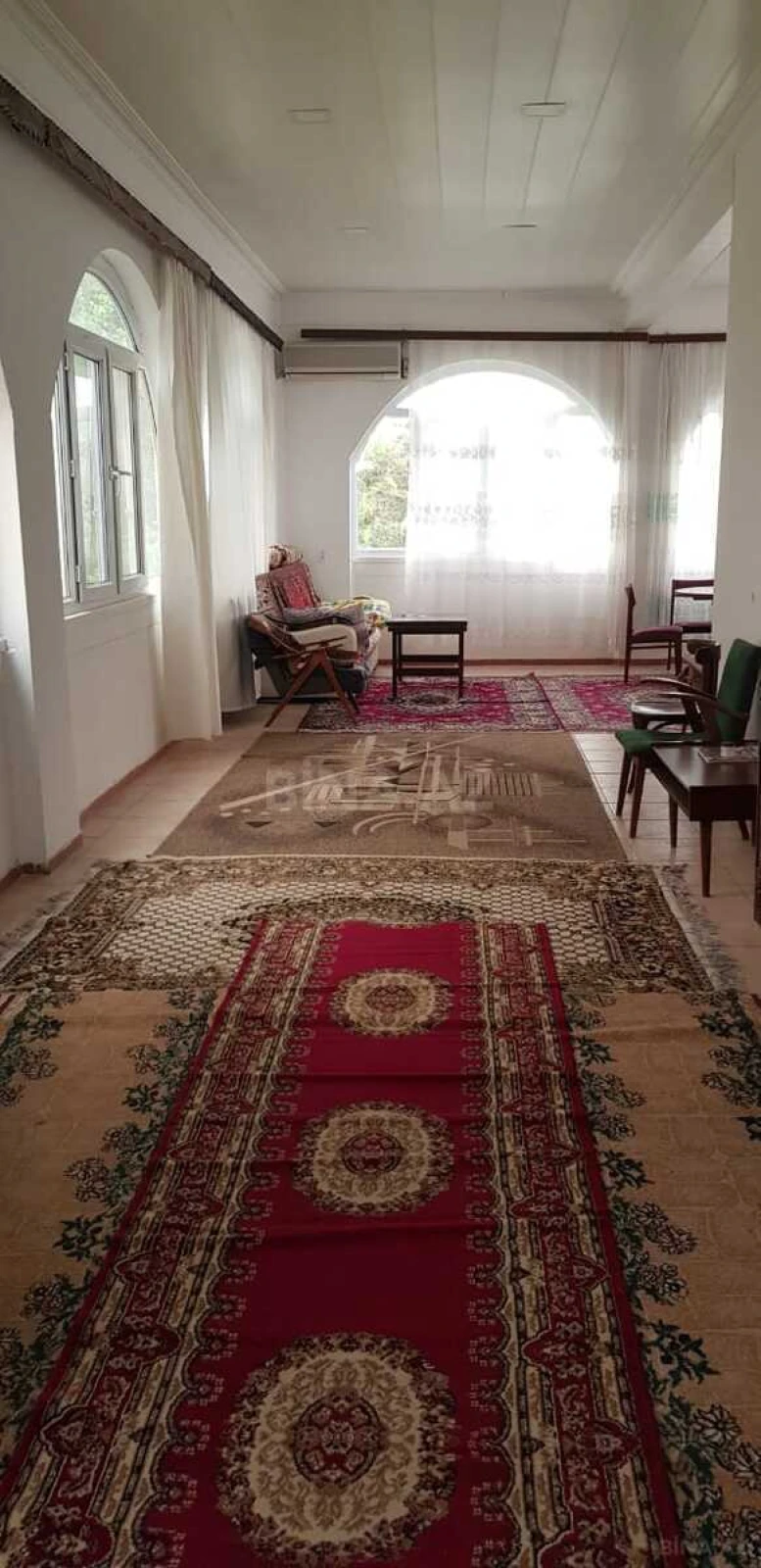 Satılır 8 otaqlı həyət evi 300 m²