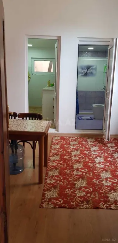 Satılır 8 otaqlı həyət evi 300 m²
