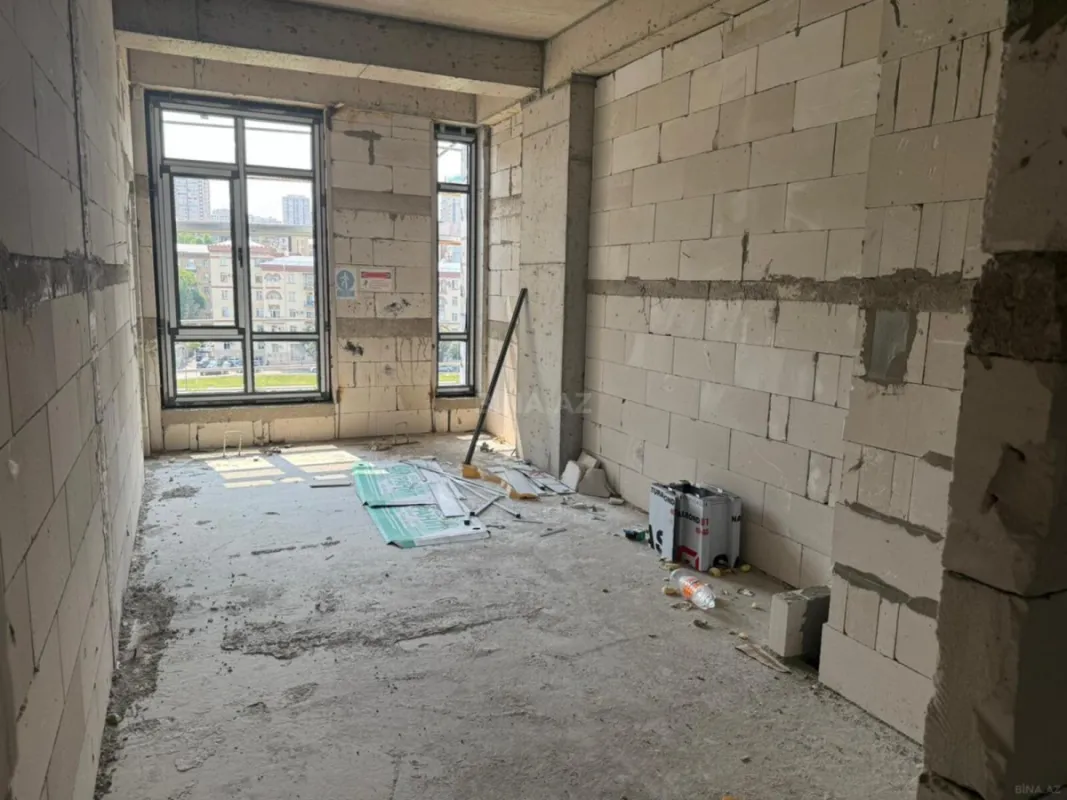 Satılır 3 otaqlı mənzil 154 m²