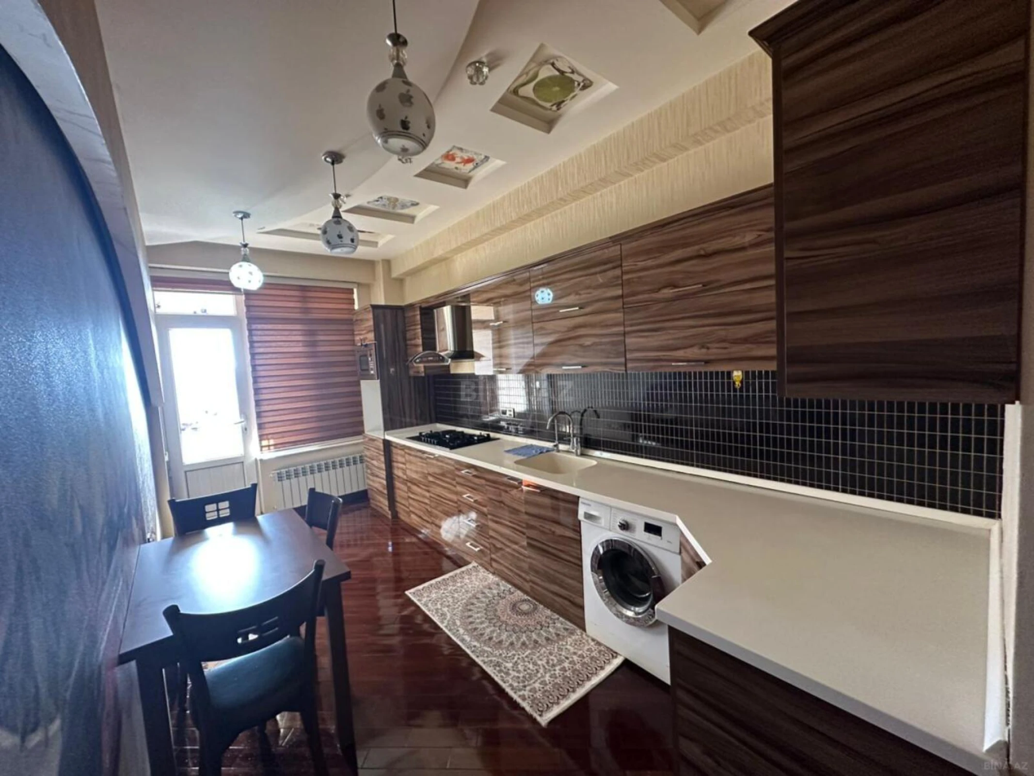 Kirayə verilir 3 otaqlı mənzil 140 m²