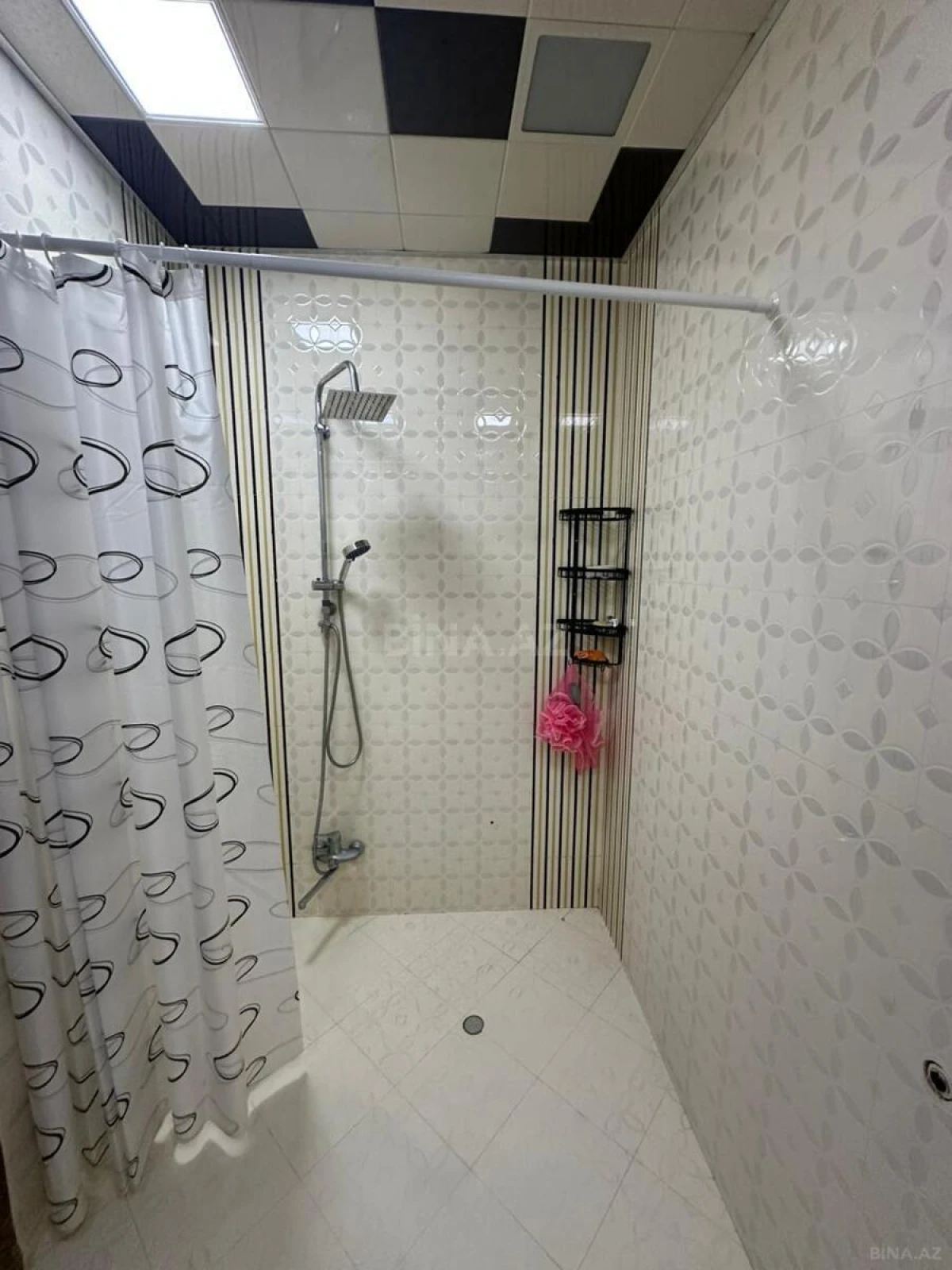 Kirayə verilir 3 otaqlı mənzil 140 m²