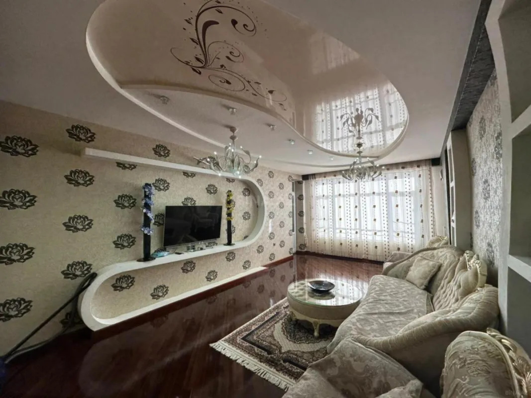 Kirayə verilir 3 otaqlı mənzil 140 m²