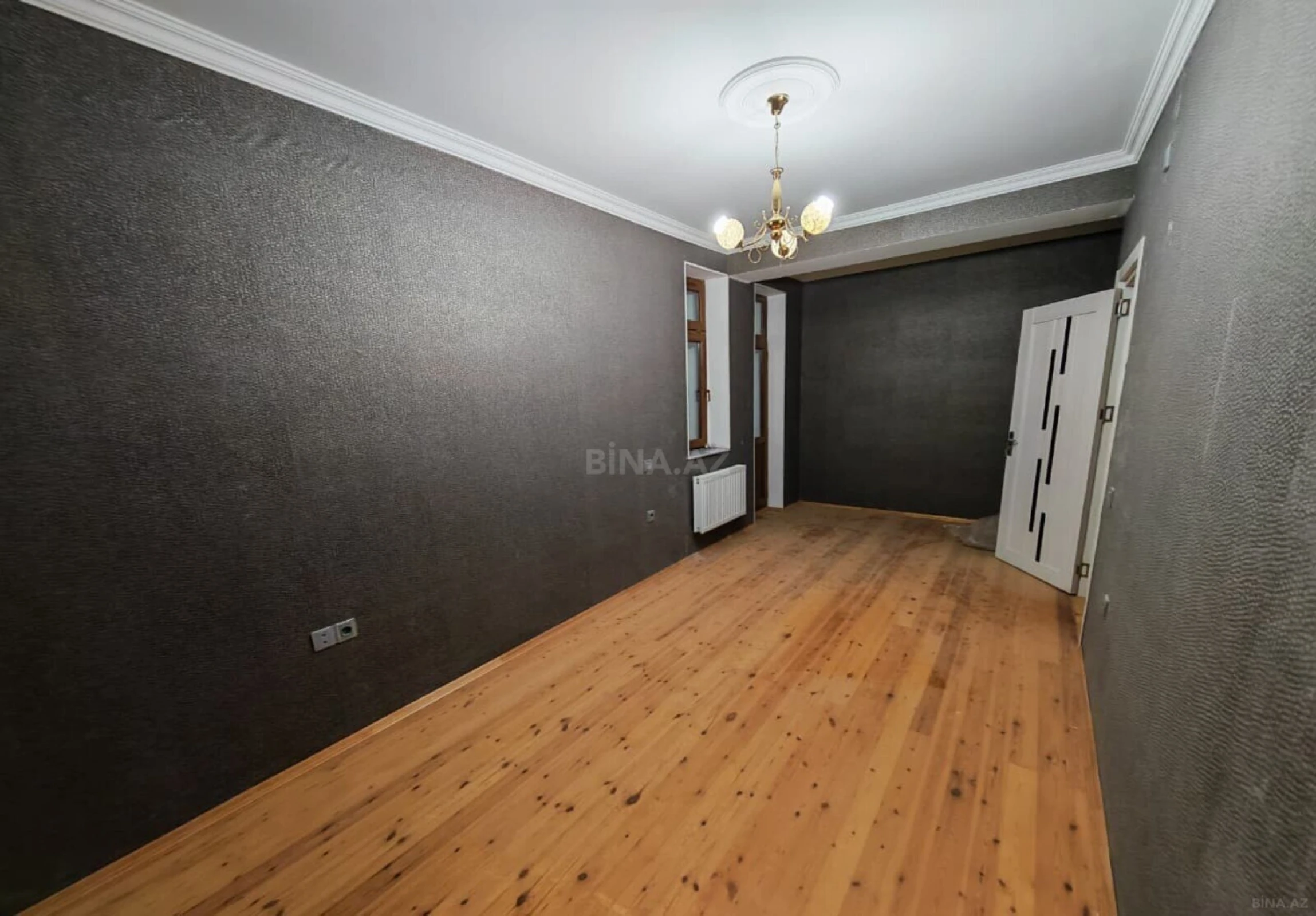 Satılır 4 otaqlı mənzil 102 m²