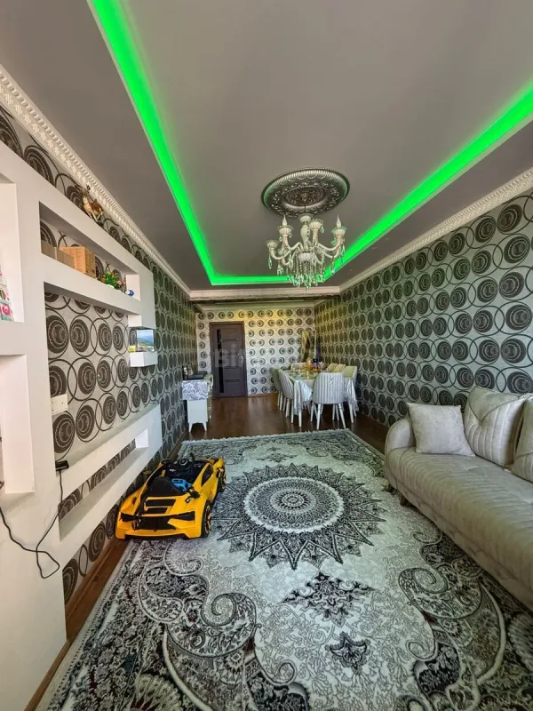 Satılır 3 otaqlı mənzil 125 m²