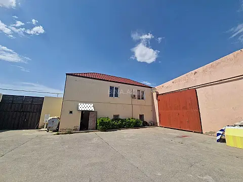 Kirayə verilir obyekt 420 m² — Bakı, Qaradağ 420.00 m²