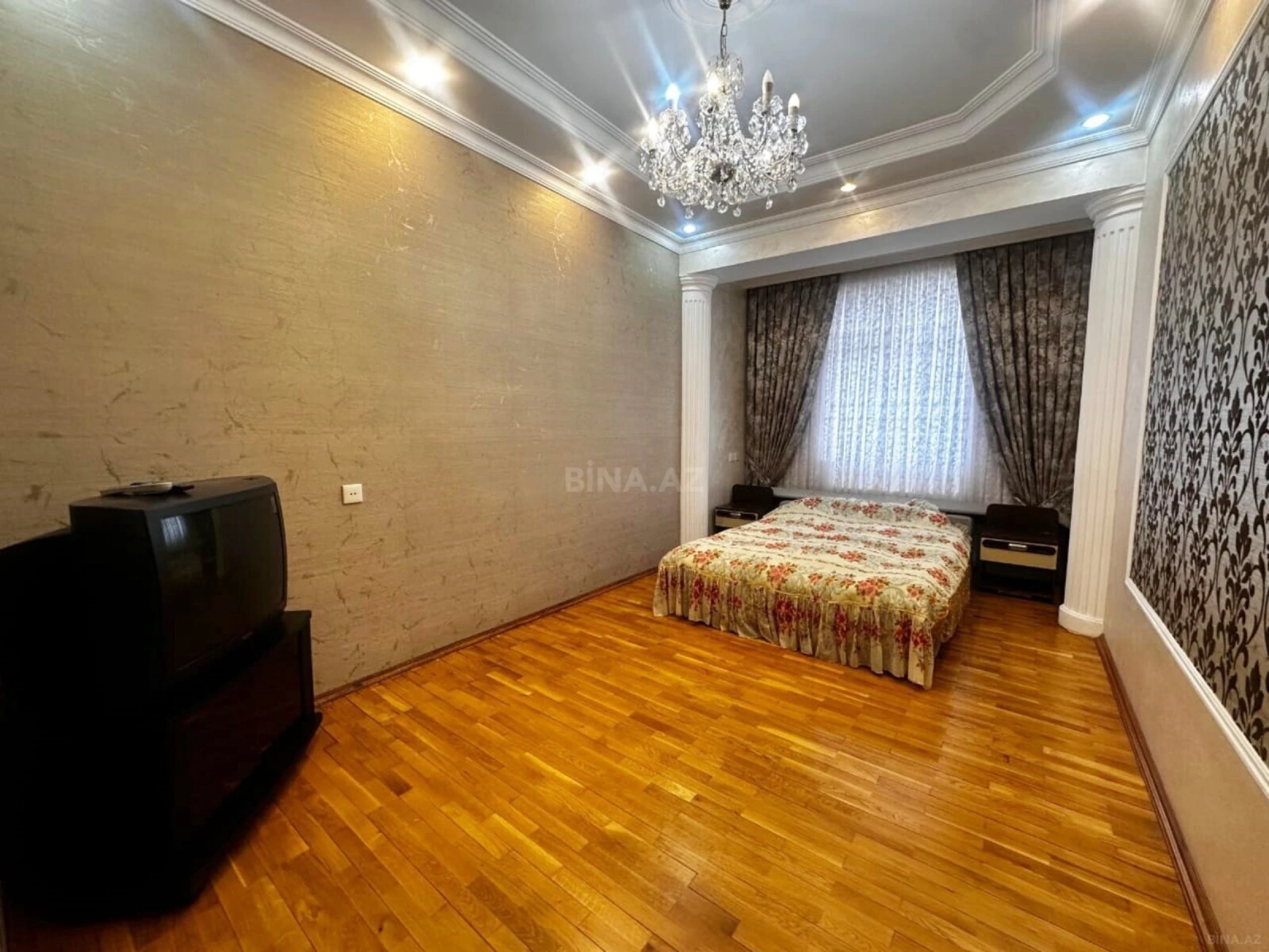 Satılır 3 otaqlı mənzil 112 m²