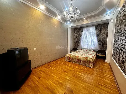 Satılır 3 otaqlı mənzil 112 m²