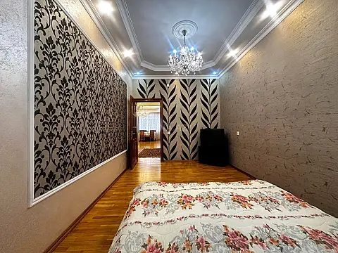 Satılır 3 otaqlı mənzil 112 m²