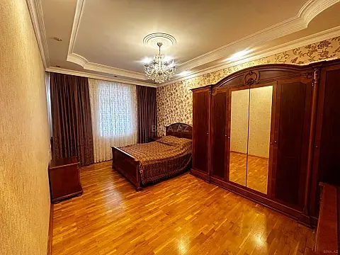 Satılır 3 otaqlı mənzil 112 m²