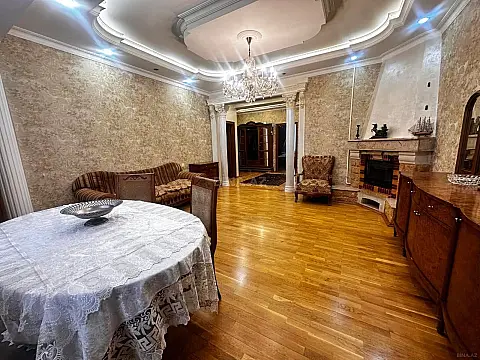 Satılır 3 otaqlı mənzil 112 m² — Bakı, İnşaatçılar 3 otaq 112.00 m²