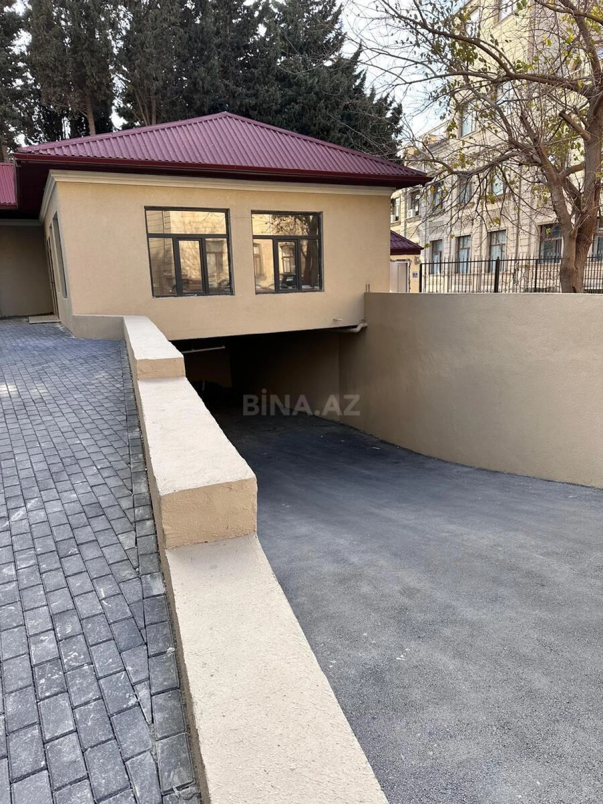 Satılır 3 otaqlı mənzil 118 m²