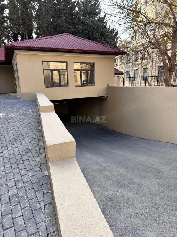Satılır 3 otaqlı mənzil 118 m²