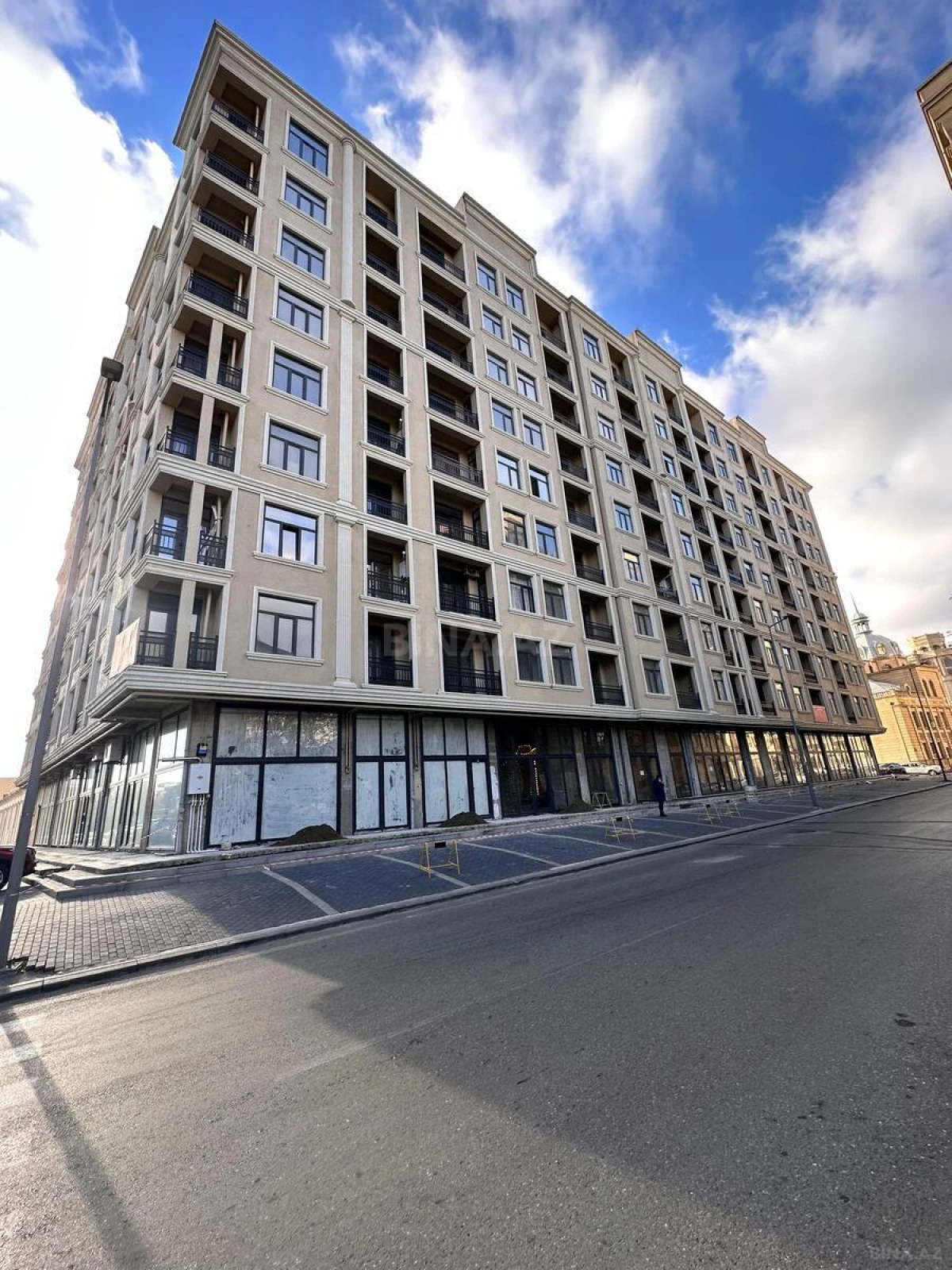 Satılır 3 otaqlı mənzil 118 m²