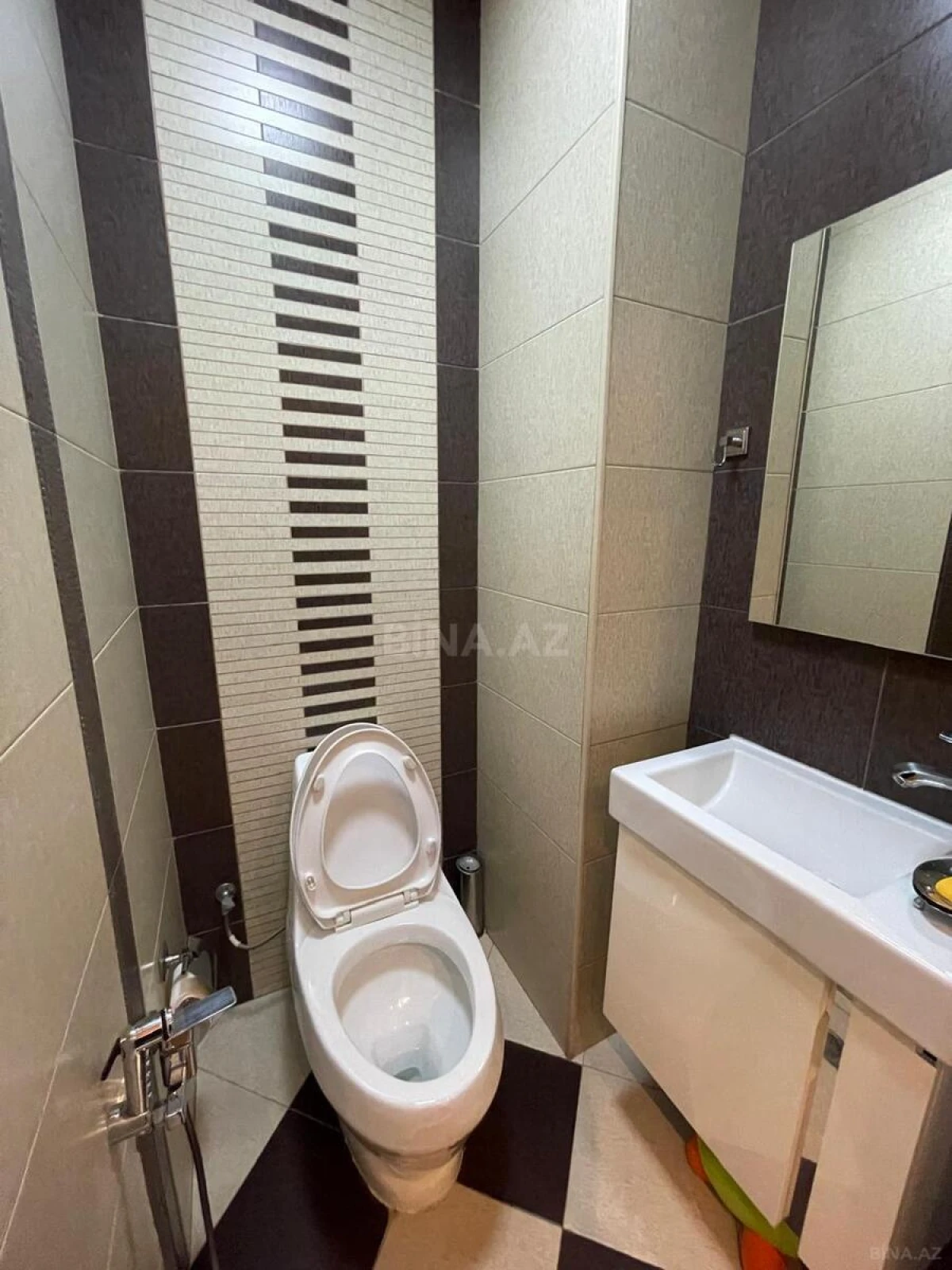 Kirayə verilir 2 otaqlı mənzil 91 m²