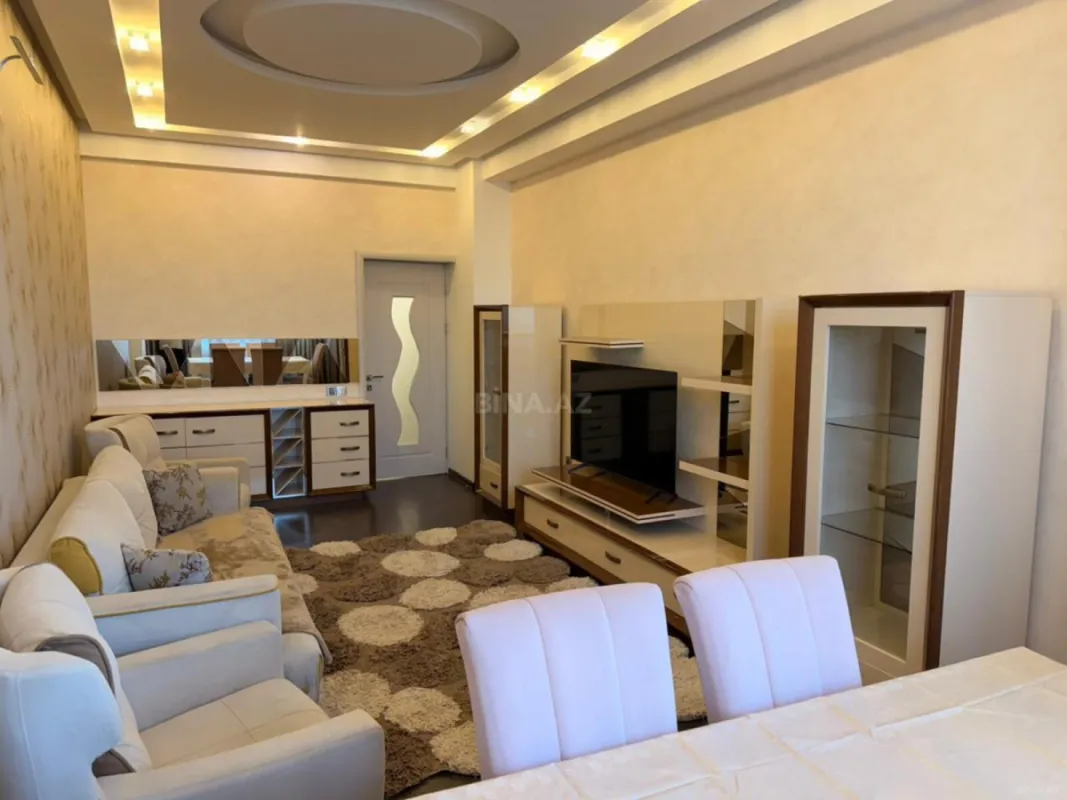 Kirayə verilir 2 otaqlı mənzil 91 m²