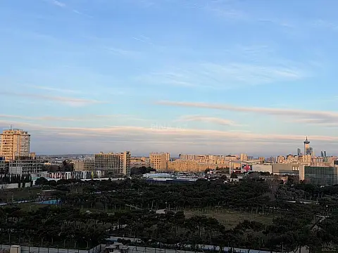 Kirayə verilir 2 otaqlı mənzil 91 m²