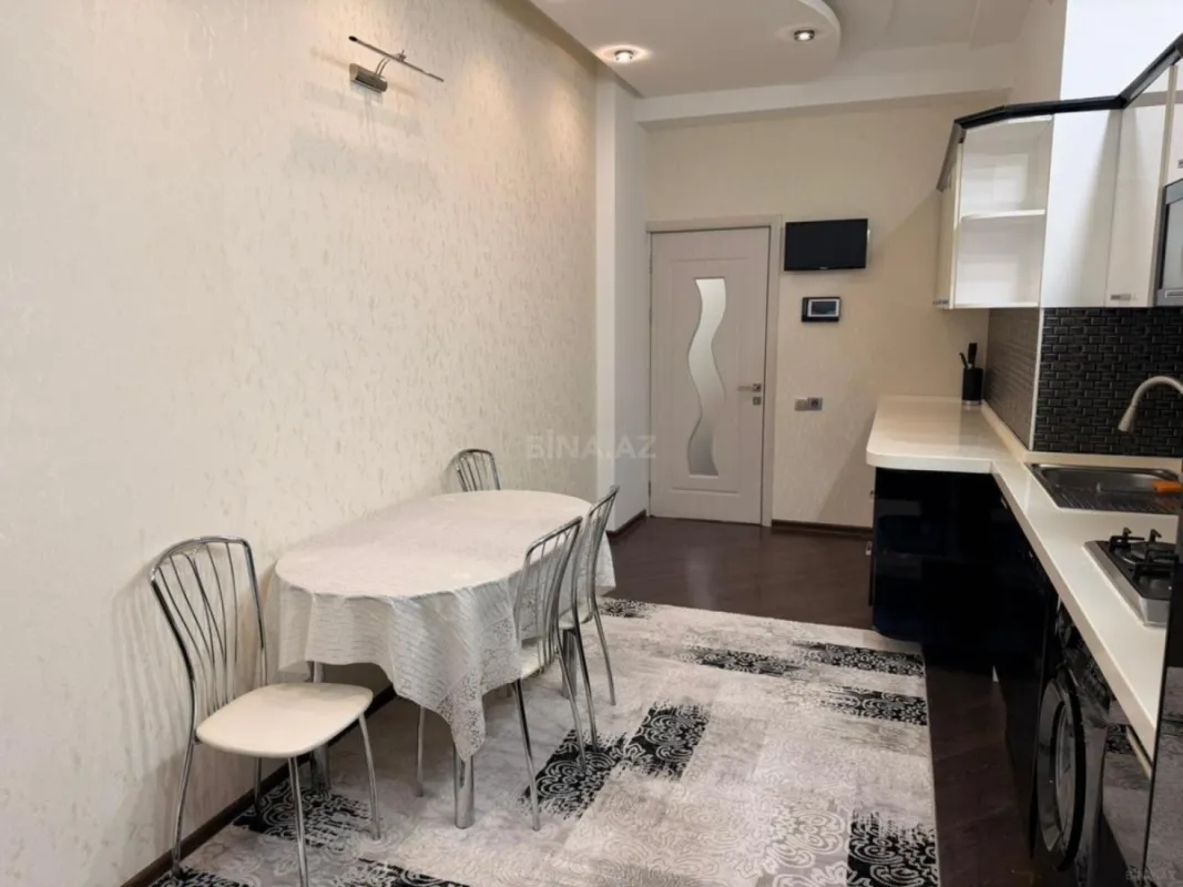 Kirayə verilir 2 otaqlı mənzil 91 m²