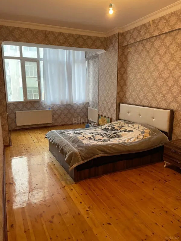 Satılır 3 otaqlı mənzil 110 m²